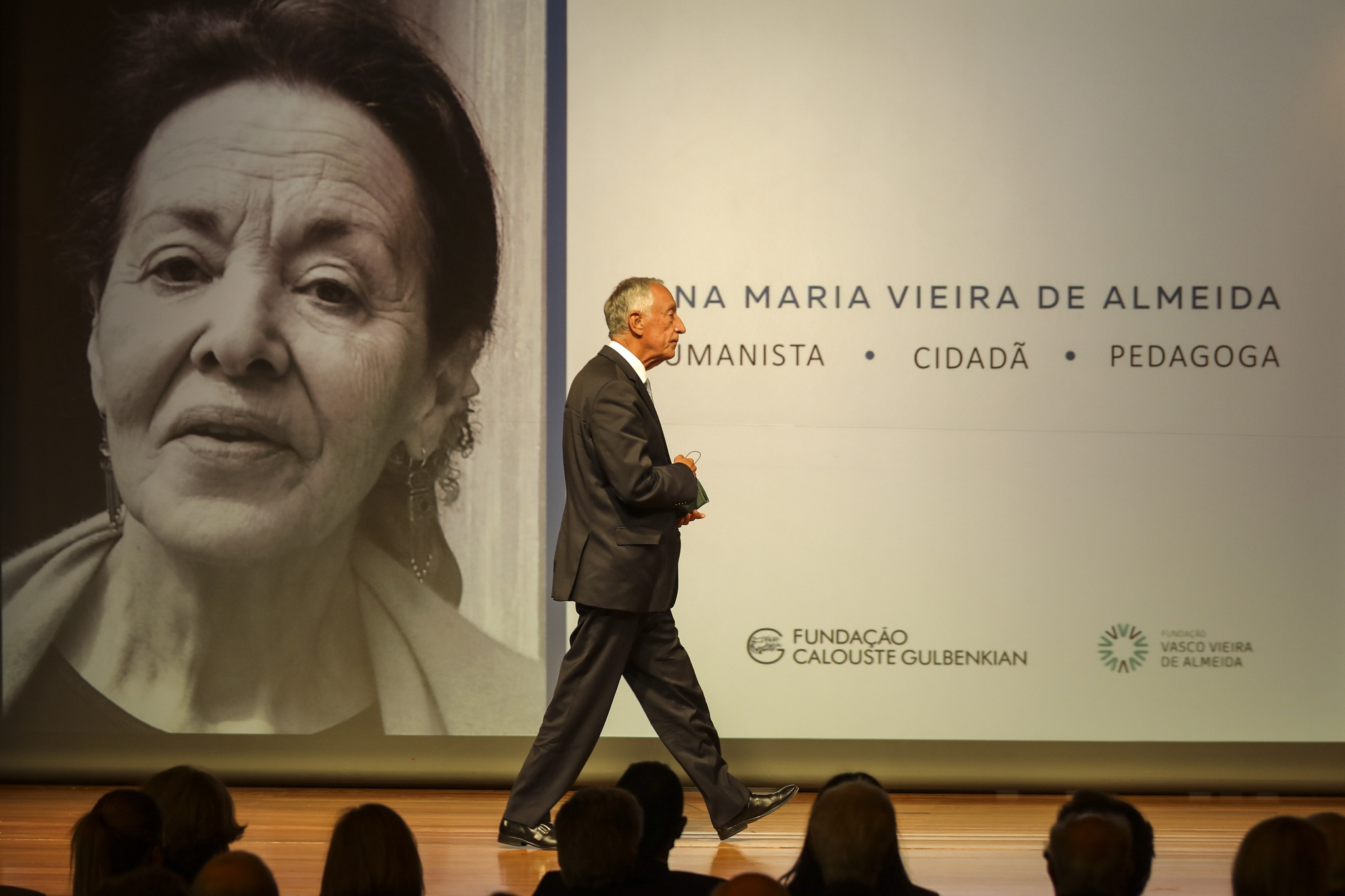 Condecoração Ana Vieira de Almeida